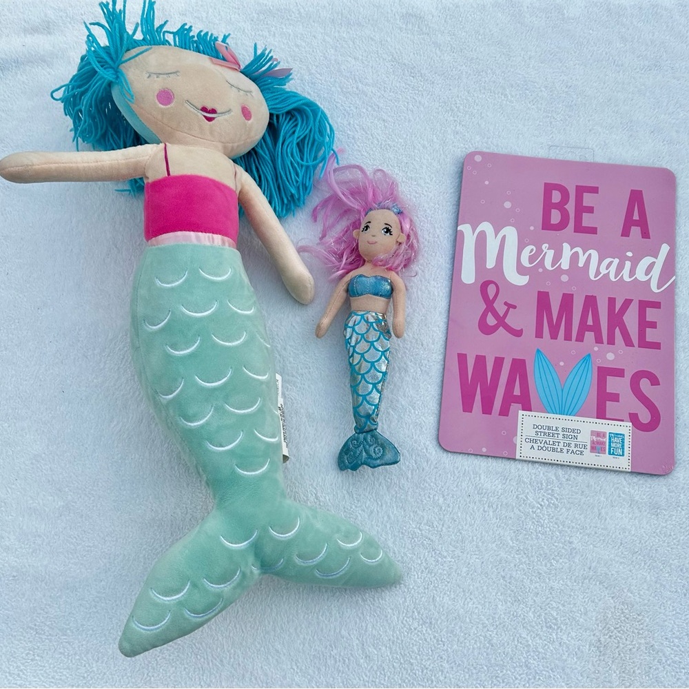 Large Your Zone Kids 3D Figural Plush Small Aurora Mermaid & Wall Art